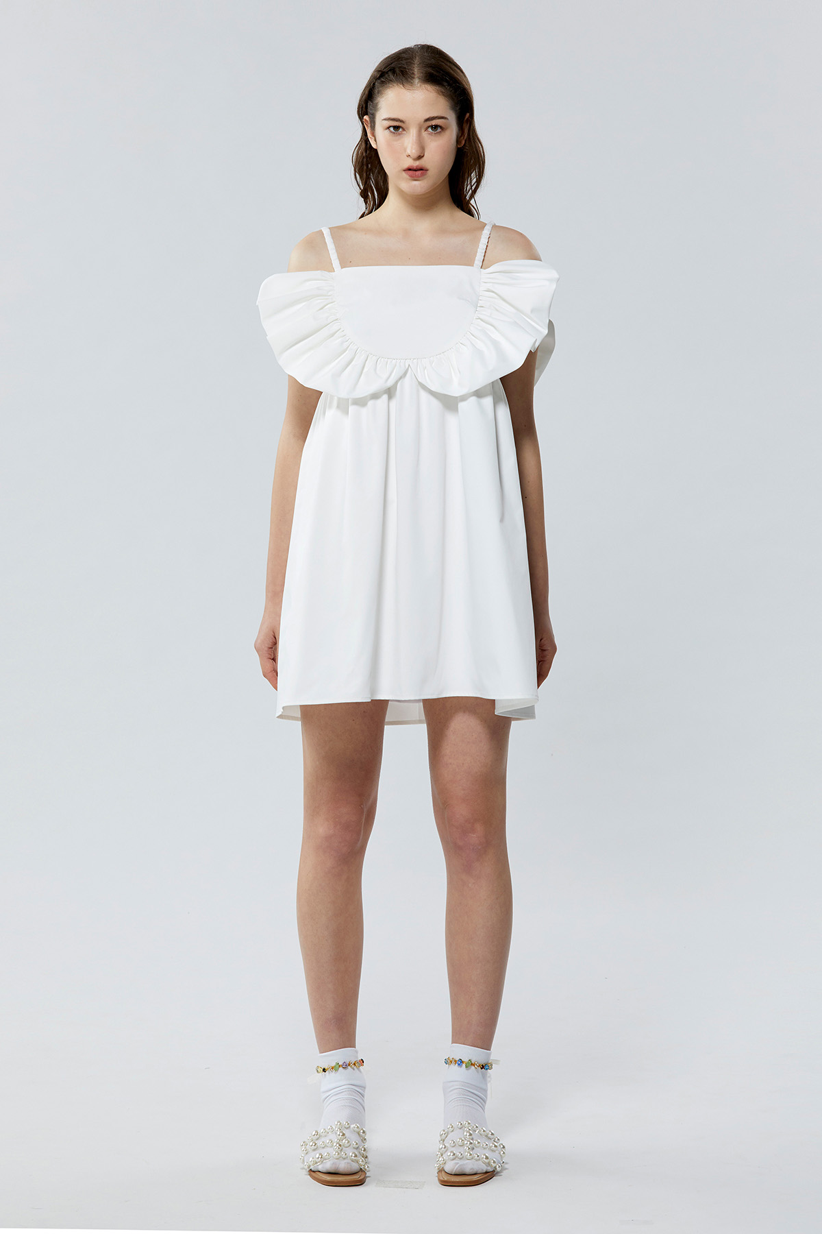 白色小翅膀連衣裙
